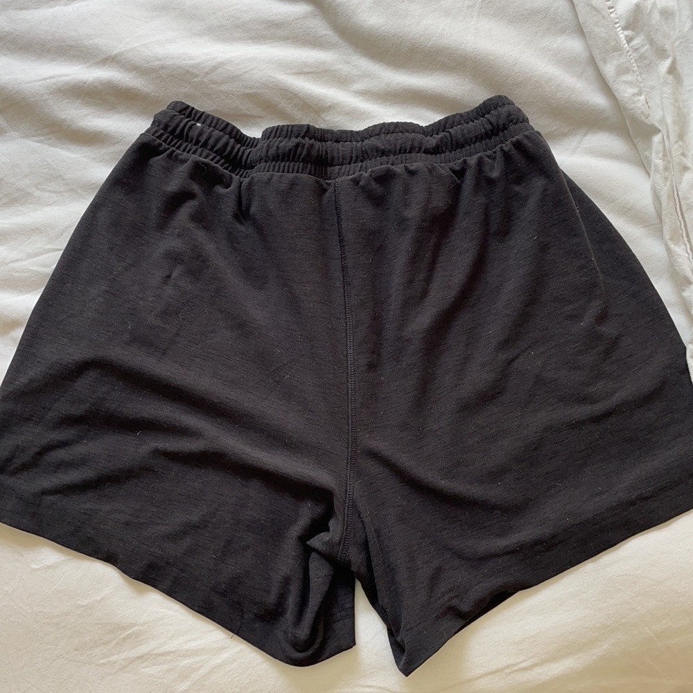 Shorts - Picture 3 of 3